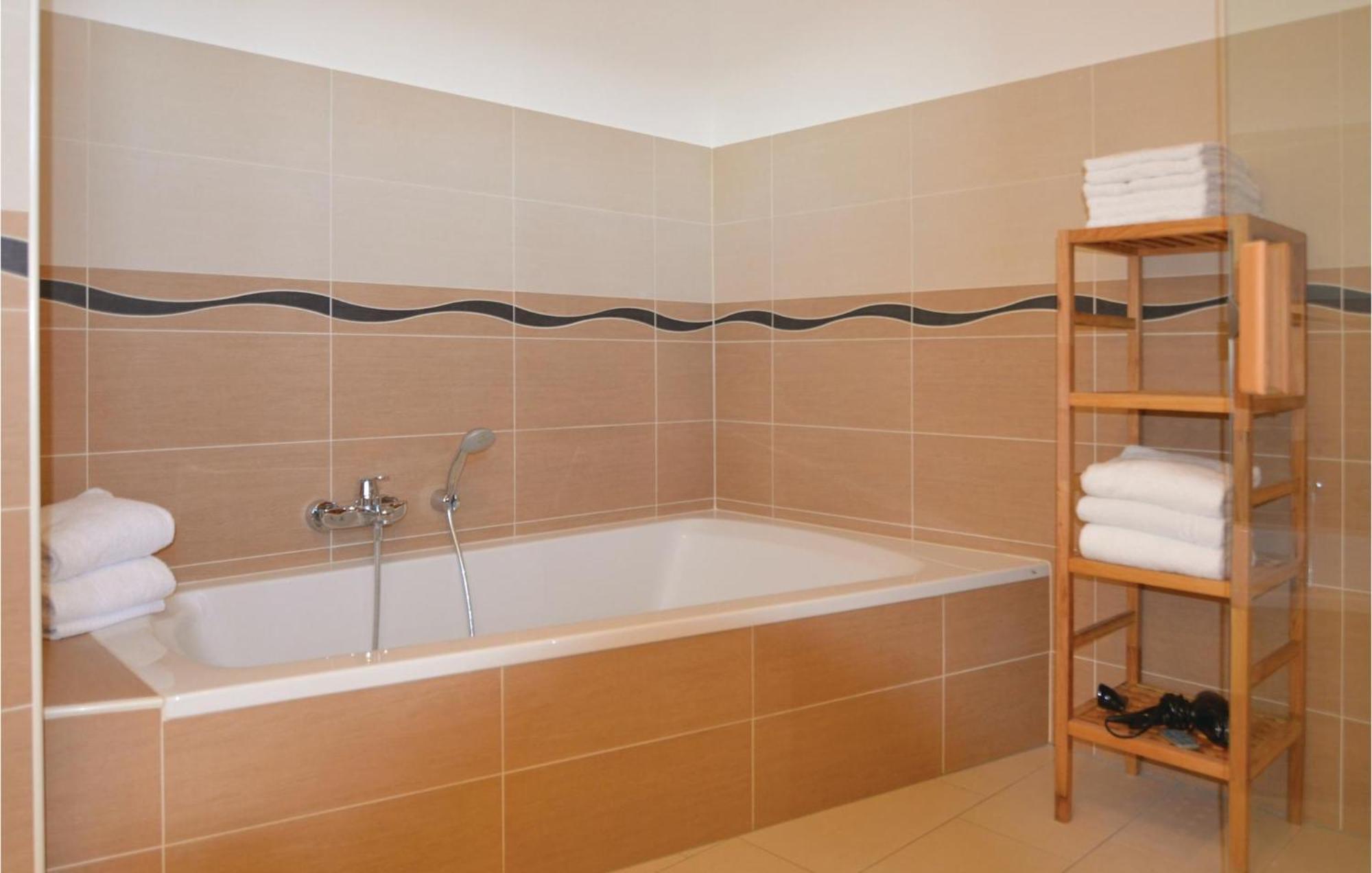 Stunning Apartment In Dagebuell With Wifi Exteriör bild